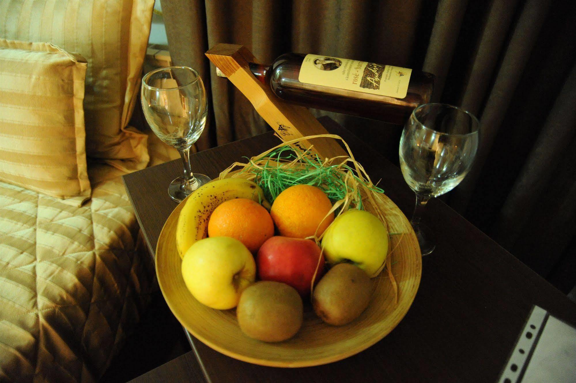 סראייבו Hotel Merona מראה חיצוני תמונה