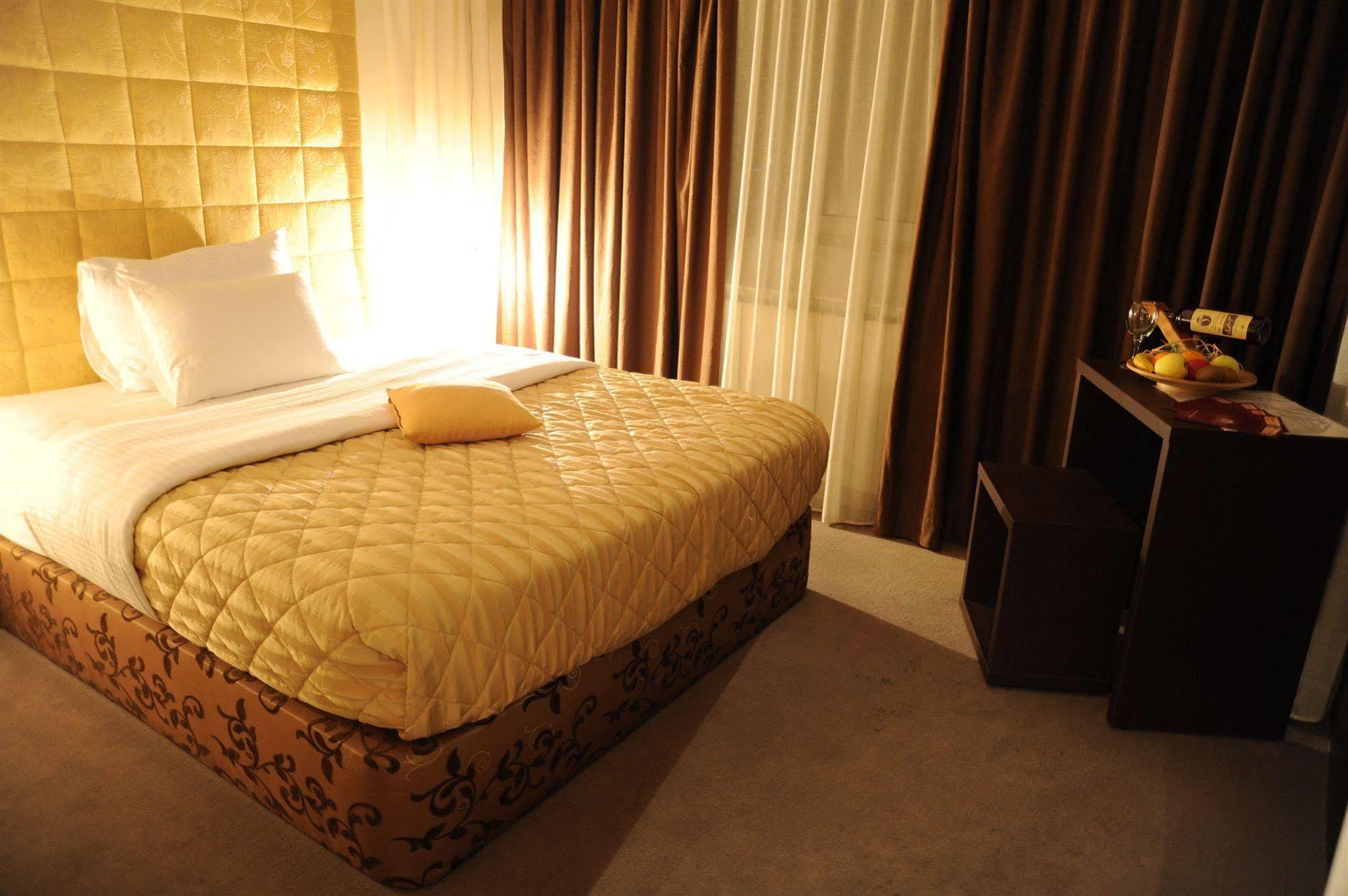 סראייבו Hotel Merona מראה חיצוני תמונה